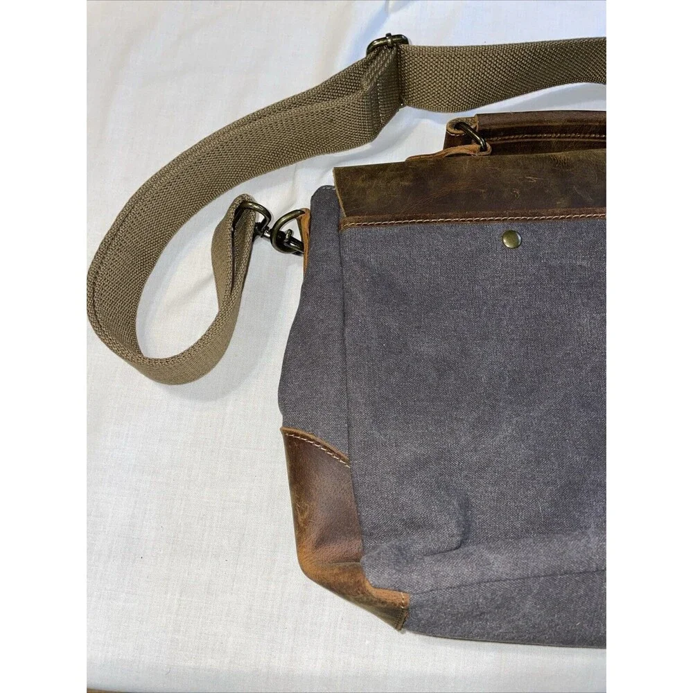 Vaschy Messenger Bag 11x16x4 Shoulder Strp Adjustable Field Training Academy NWT